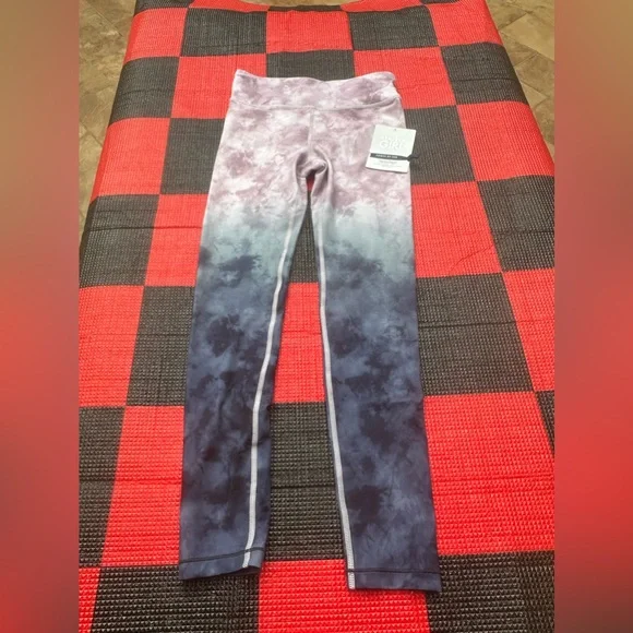 NWT ATHLETA GIRL
HIGH RISE PRINTED CHIT CHAT TIGHT
LEGGING size L 12 - Picture 3 of 7